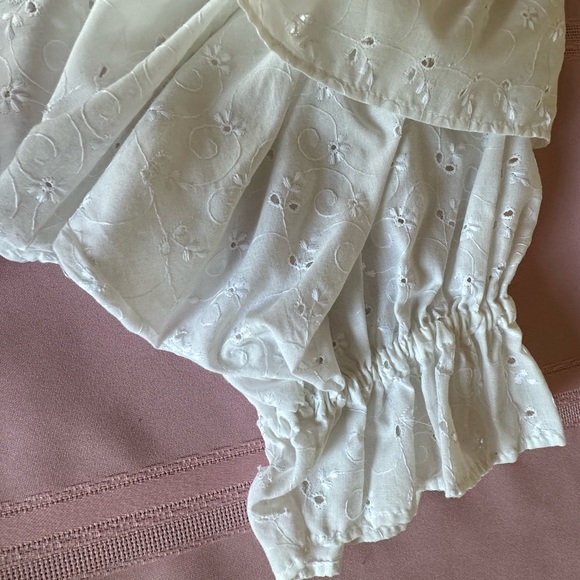 Peasant Style White Eyelet Blouse Size Small. Short Sleeves. - Picture 4 of 9
